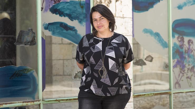  מילנה גיצין-אדירם, בתערוכה שהקימה בעיר לוד