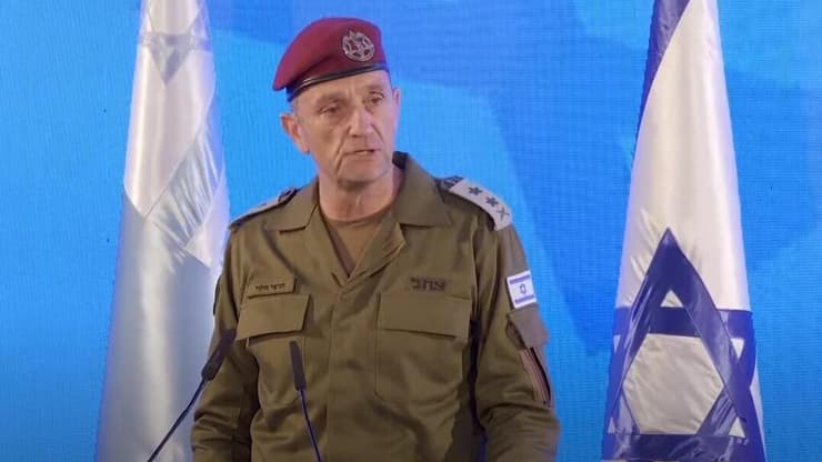 נאום האחריות של הלוי. "זה לא עניין משפטי, אלא ערכי" (צילום: דובר צה"ל) הרמטכ"ל היוצא, הרצי לוי, בטקס הענקת דרגות לרמטכ"ל הנכנס, אייל זמיר