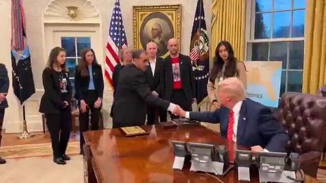 שורדי השבי נפגשים עם טראמפ