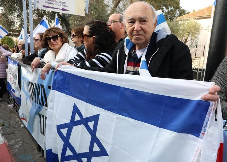 ליווי שיירת ארון הקבורה של אוהד יהלומי ז"ל בראשון לציון