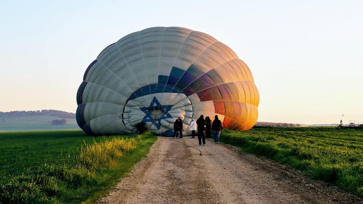 טיול בעמק המעיינות