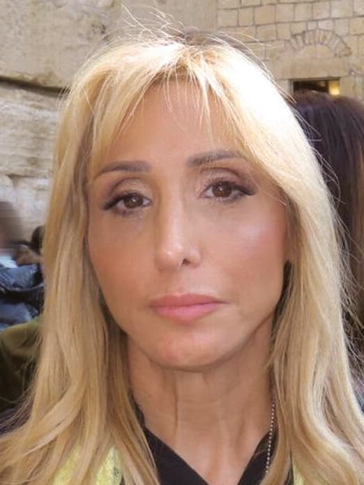 "אני מתה מהלכת, אין לי יום ואין לי לילה"