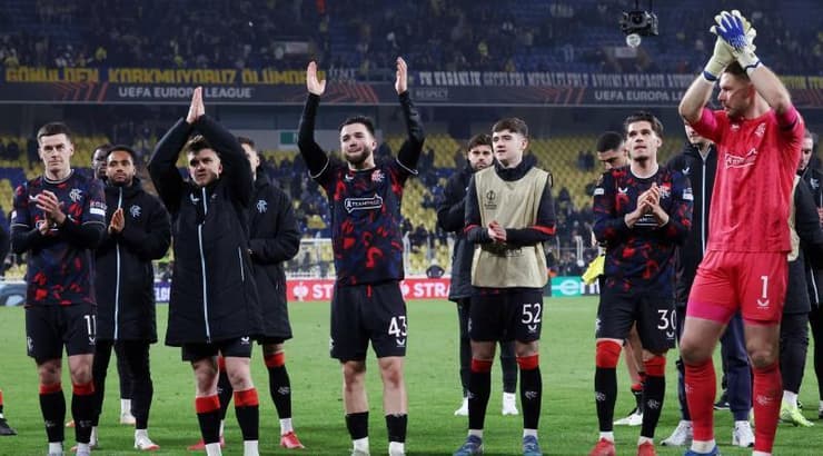 שחקני גלזגו ריינג'רס חוגגים (רויטרס) שחקני גלזגו ריינג'רס חוגגים