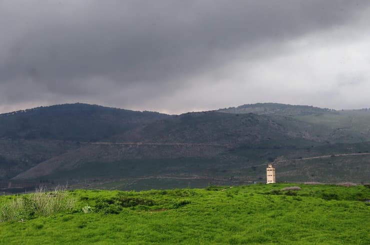 טיול בעמק המעיינות