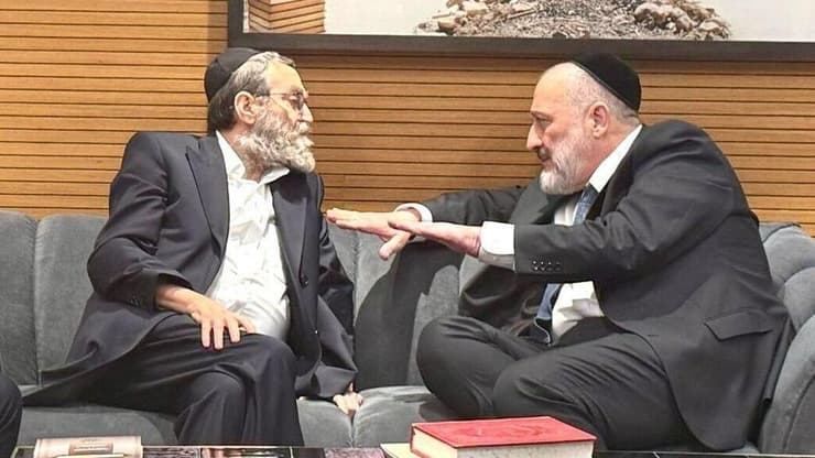 נשים? לא במפלגה. דרעי וגפני יו"ר ש"ס, הרב אריה דרעי, ויו"ר דגל התורה, הרב משה גפני על תקציב הישיבות