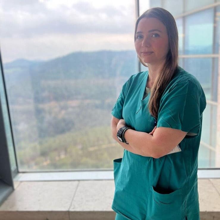 "אנחנו כרופאות נוירוכירורגיות יכולות להוביל ולהנהיג מחלקה ביום מן הימים בדיוק כמו גברים". ד"ר רותם הרשקוביץ (צילום: אלבום פרטי) ד"ר רותם הרשקוביץ