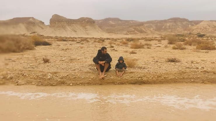 זרימה חזקה בנחל צופר, צוקים