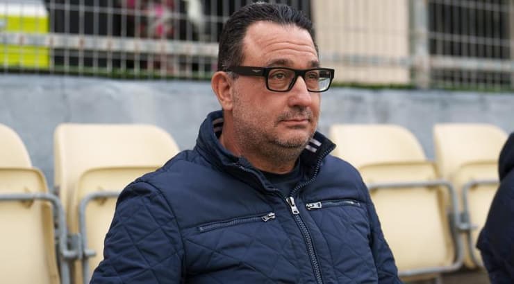 עמוס זוארץ (רועי כפיר) עמוס זוארץ