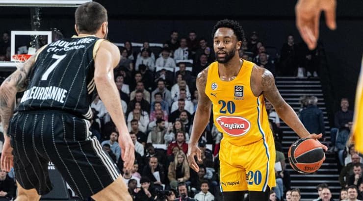 ליוואי רנדולף בפעולה (אלעד גולדשטיין, מכבי ת"א) ליוואי רנדולף בפעולה