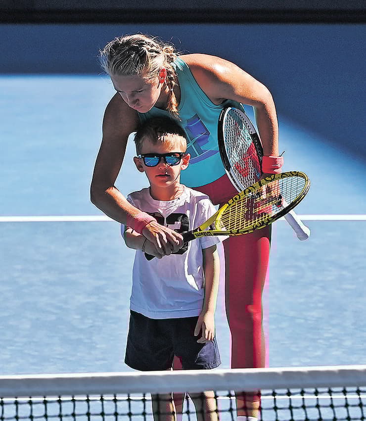 ויקטוריה אזרנקה ובנה