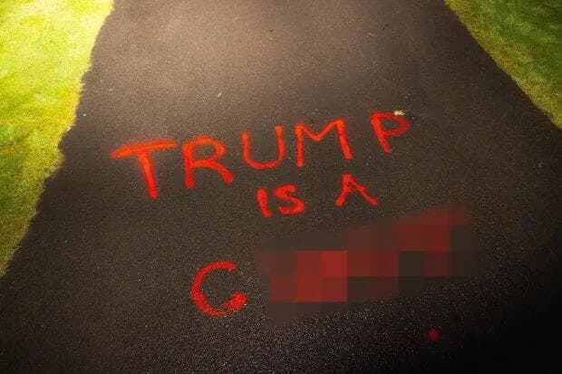 מגרש גולף בסקוטלנד אשר בבעלות דונלד טראמפ, הושחת בכתובות גרפיטי על ידי קבוצות של פרו-פלסטינים