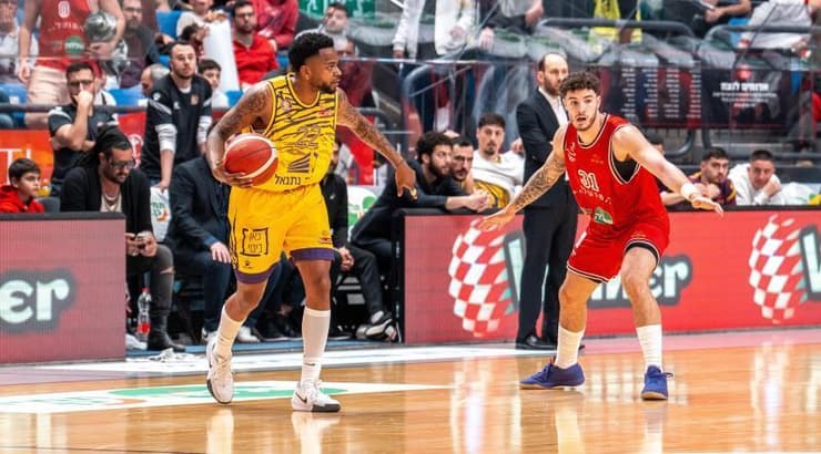 די ג'יי קופר מול נועם יעקב (רועי כפיר) די ג'יי קופר מול נועם יעקב