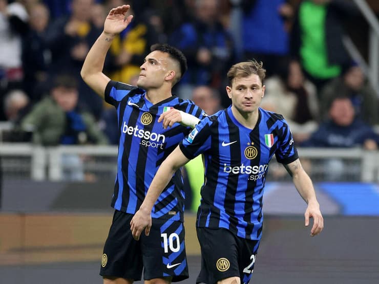 ניקו בארלה ולאוטרו מרטינס חוגגים