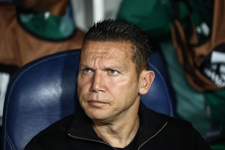 שוב על המוקד. בכר (צילום: גיל נחושתן) מאמן מכבי חיפה ברק בכר