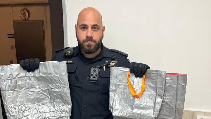 זוג חשודים בגניבה בביג גלילות נתפסו עם שקיות המשמשות לנטרול מערכות הגילוי ורכוש באלפי שקלים