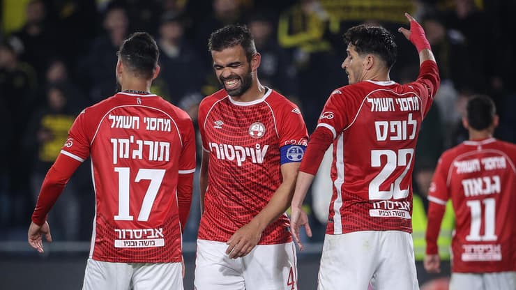 עם קצת יותר ריכוז, באר-שבע הייתה יכולה לצאת עם הניצחון (צילום: עוז מועלם) מיגל ויטור, לופז ואלון תורג'מן