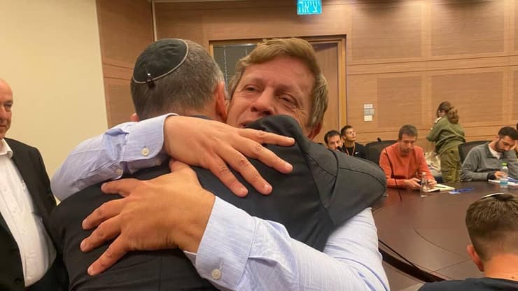 חגי לובר, אב שכול, בוועדת החוץ והביטחון