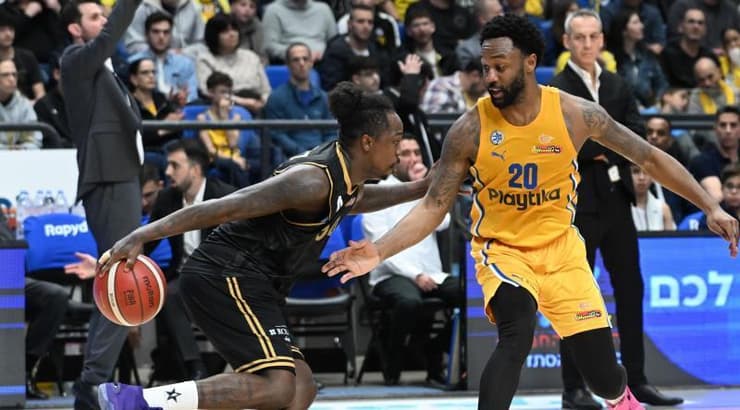 ג'ייקובן בראון מול ליוואי רנדולף