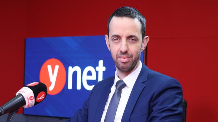 ח"כ אריאל קלנר (צילום: אביגיל עוזי) אריאל קלנר בפודקאסט "120 ואחת" עם מורן אזולאי