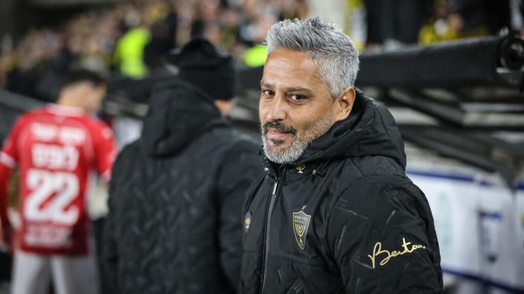 הפנים המאוכזבות שלו בסיום אמרו הכל. ברק יצחקי (צילום: עוז מועלם) מאמן בית"ר ירושלים ברק יצחקי