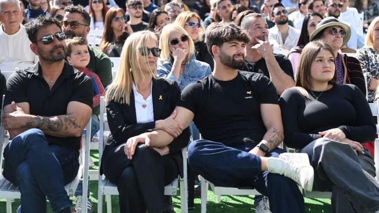 "האולם יישא את שמו של עומר, הג'ודאים ימשיכו את מורשתו". משפחת סמדג'ה (צילום: יאיר שגיא) אורן סמדג'ה עם אשתו ליאת ובני המשפחה