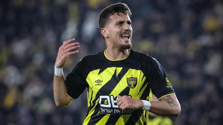 שחקן בית"ר ירושלים ירדן שועה