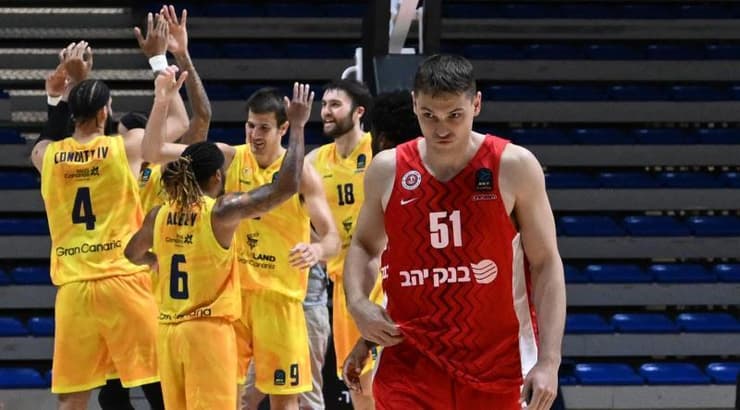 איגור קולשוב מתוסכל, שחקני גראן קנאריה חוגגים