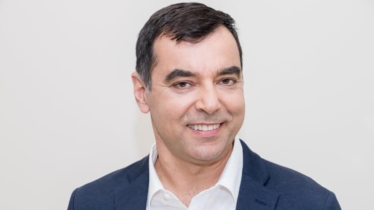 פרופ' אמנון שעשוע. "חשבנו על זה כמה שבועות ואז אמרנו: בעצם למה לא?" (צילום: יונתן הפנר) פרופ' אמנון שעשוע