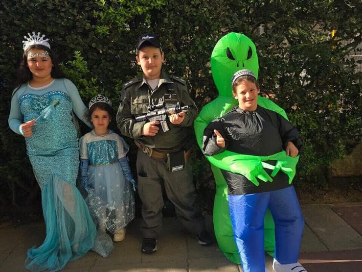 תלמידי בתי הספר בבת ים