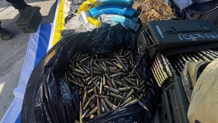 מצבור אמל"ח שהוחרם בבנימין על ידי לוחמי גדוד רם