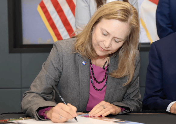 צמצומים שידרשו הסתגלות קשה, אבל גם הזדמנות לייעל את עבודת הסוכנות. מ"מ ראש נאס"א, ג'נט פיטרו 