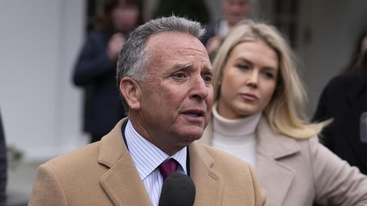 סטיב וויטקוף. בישראל לא מוכנים לשחרור חטוף חי אחד בלבד (צילום: Ben Curtis, AP) סטיב וויטקוף