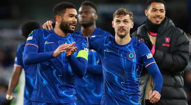 קירנאן דיוסברי-הול וריס ג'יימס (רויטרס) קירנאן דיוסברי-הול וריס ג'יימס