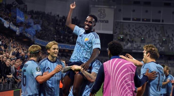 שחקני דיורגרדן בטירוף (רויטרס) שחקני דיורגרדן בטירוף