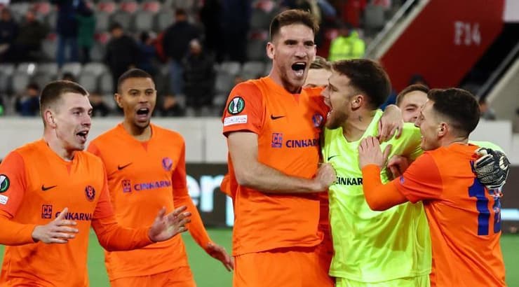 שחקני צליה בטירוף (רויטרס) שחקני צליה בטירוף