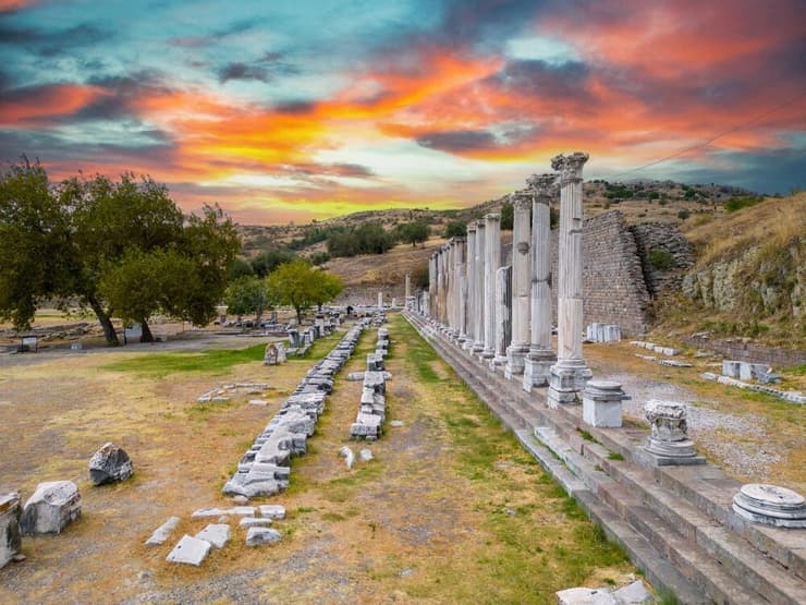 העיר העתיקה פרגמון (צילום: shutterstock) העיר העתיקה פרגמון