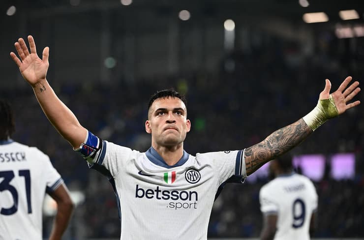 לאוטרו מרטינס (Isabella BONOTTO / AFP) שחקן אינטר לאוטרו מרטינס