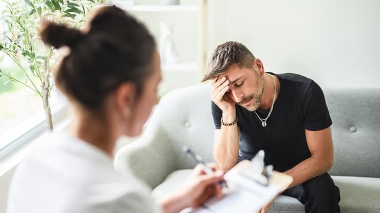 מי יספק מענה לצרכים שהתעצמו בתחום בריאות הנפש? אילוסטרציה (צילום: shutterstock) פסיכולוגית