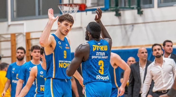 מריאל שאיוק ורומן סורקין חוגגים
