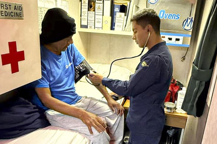 פרו דייג מקסימו נאפה קסטרו שרד 95 יום נסחף ב לב ים האוקיינוס השקט אוקיינוס