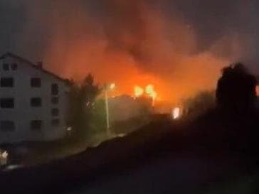 האש שרפה מועדון בצפון מקדוניה והתוצאות איומות צפון מקדוניה שריפה מועדון אסון יותר מ 50 הרוגים