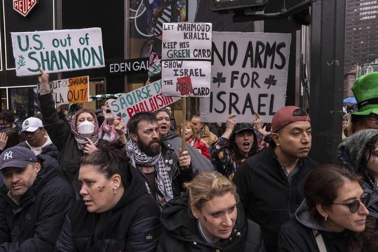 יום פטריק הקדוש ניו יורק מפגינים פרו פלסטיניים