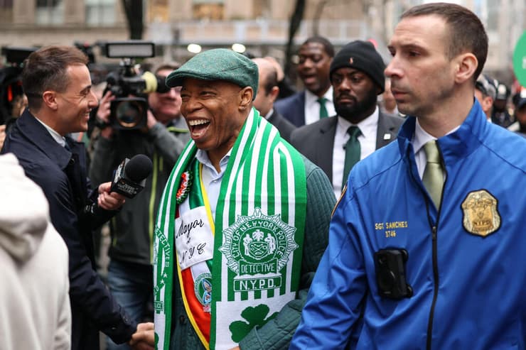 יום פטריק הקדוש ראש העיר ניו יורק אריק אדמס