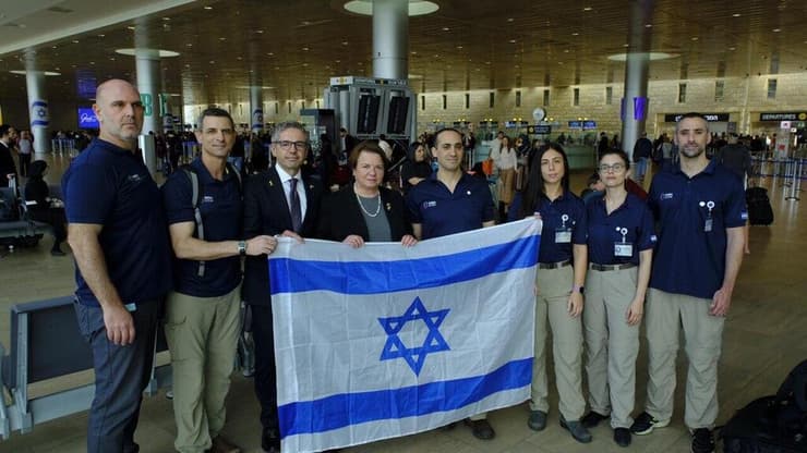 המשלחת משיבא תצטרף כעת למשלחת הרשמית שתצא יממה אחרי (צילום: דוברות שיבא) משלחת מטעם שיבא יצאה לסייע בעקבות האסון בצפון מקדוניה