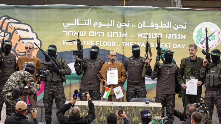 טקס השחרור של אלי שרעבי, אור לוי ואוהד בן עמי משבי החמאס