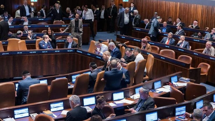 איתמר בן גביר במליאת הכנסת -  השבעתו לחזרה לממשלה