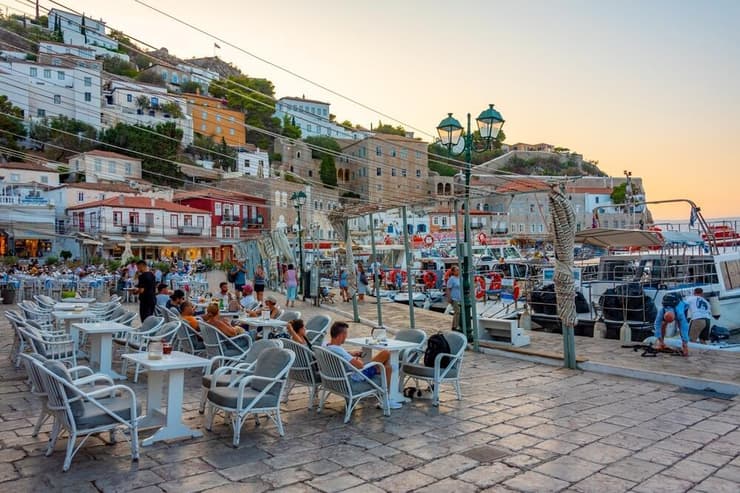 אי ללא מכוניות (צילום: trabantos / shutterstock) נמל הידרה