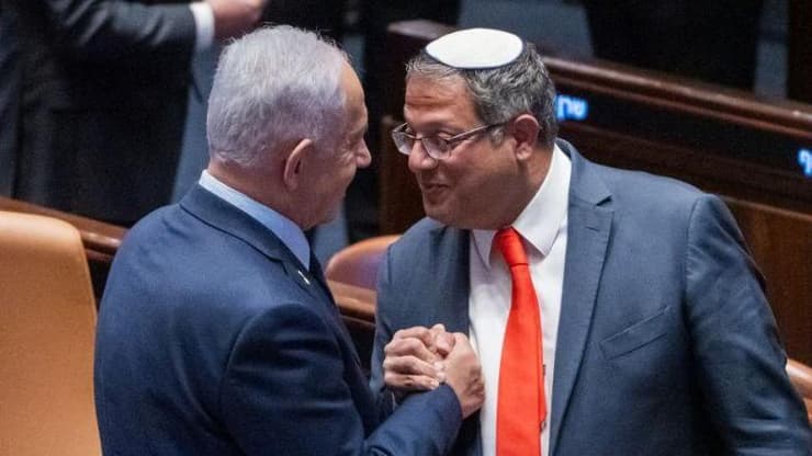 רה"מ בנימין נתניהו ואיתמר בן גביר במליאת הכנסת -  השבעתו של בן גביר לחזרה לממשלה