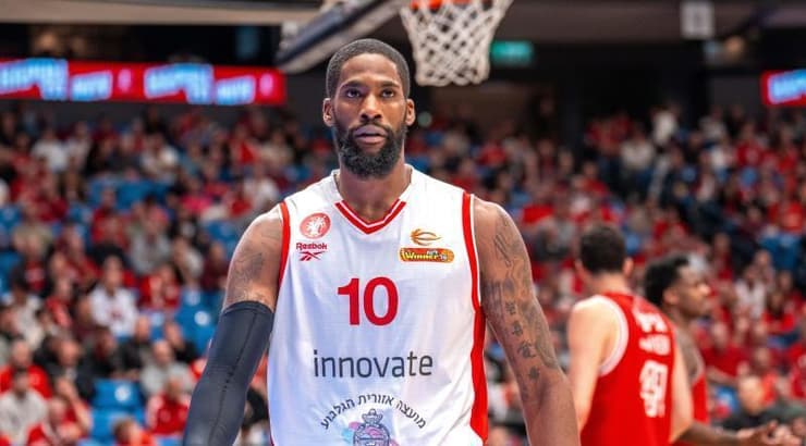 אלייז'ה צ'יילדס (רועי כפיר) אלייז'ה צ'יילדס