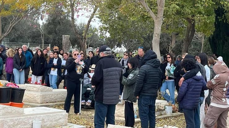 הלוויתה של תכלת פישביין שנרצחה בבארי ב07.10